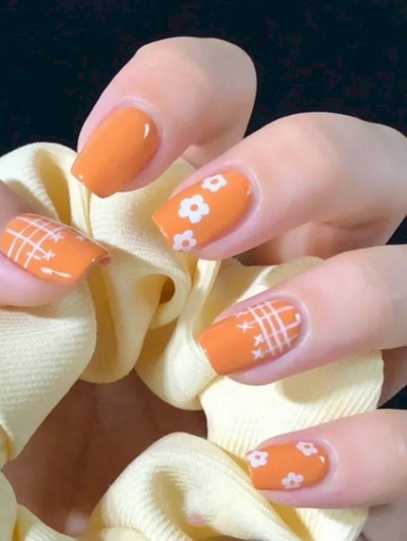 果汁感橙紅美甲