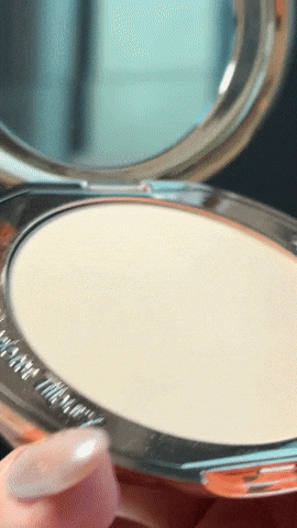 紅爆 Threads？ 30人實測 ! 美妝公道伯銳評 Charlotte Tilbury 蜜粉餅 