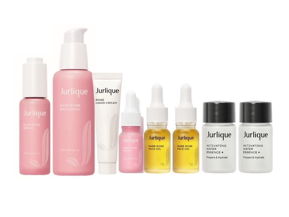 Jurlique 推薦優惠:六折全新水漾玫瑰保濕套裝
極致保濕陣容登場! LIVE+ 會員可以 $930 入手全新水漾玫瑰保濕套裝(原價 $1,624),徹底擊退乾燥肌。
套裝包括:
Jurlique 水漾玫瑰保濕精華 30ml
Jurlique 水漾玫瑰保濕精華 9ml
Jurlique 水漾玫瑰保濕乳液 50ml
Jurlique 升級版活肌水精華 20ml x 2
Jurlique 玫瑰水潤光感滋潤油 9ml x 2
Jurlique 玫瑰護手霜 15ml